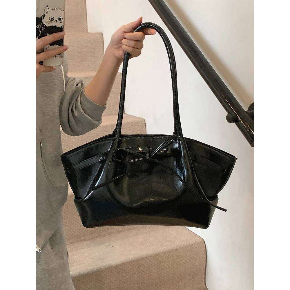 Trend Large Capacity One Shoulder Bags for Women Summer Exquisite Bow Magnetic Buckle Handbag Chic Short Trip Commuting Tote Bag XJ260311
