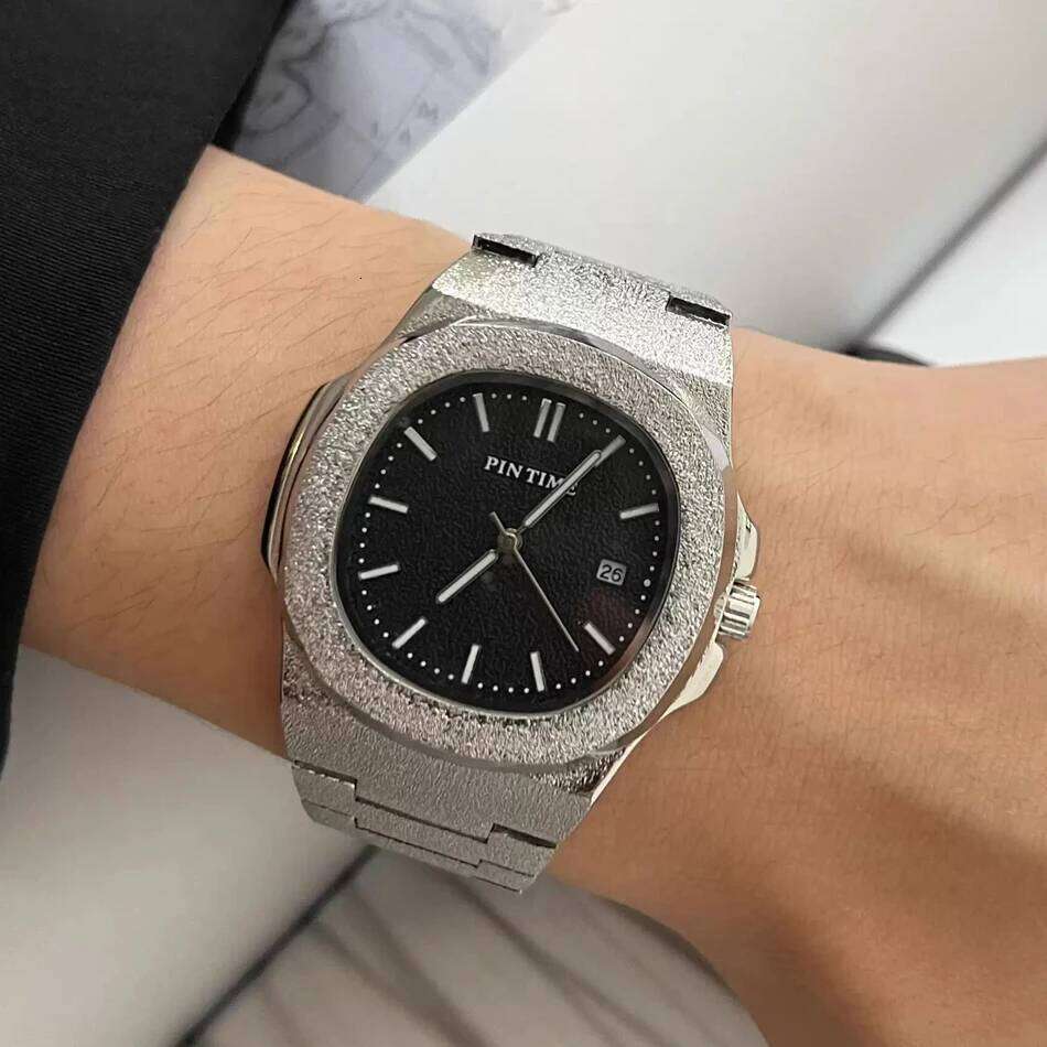 Golden Men's Luxury Frosted Watch Starry Sky Dial Quartz Waterproof Men Silver Wristwatch