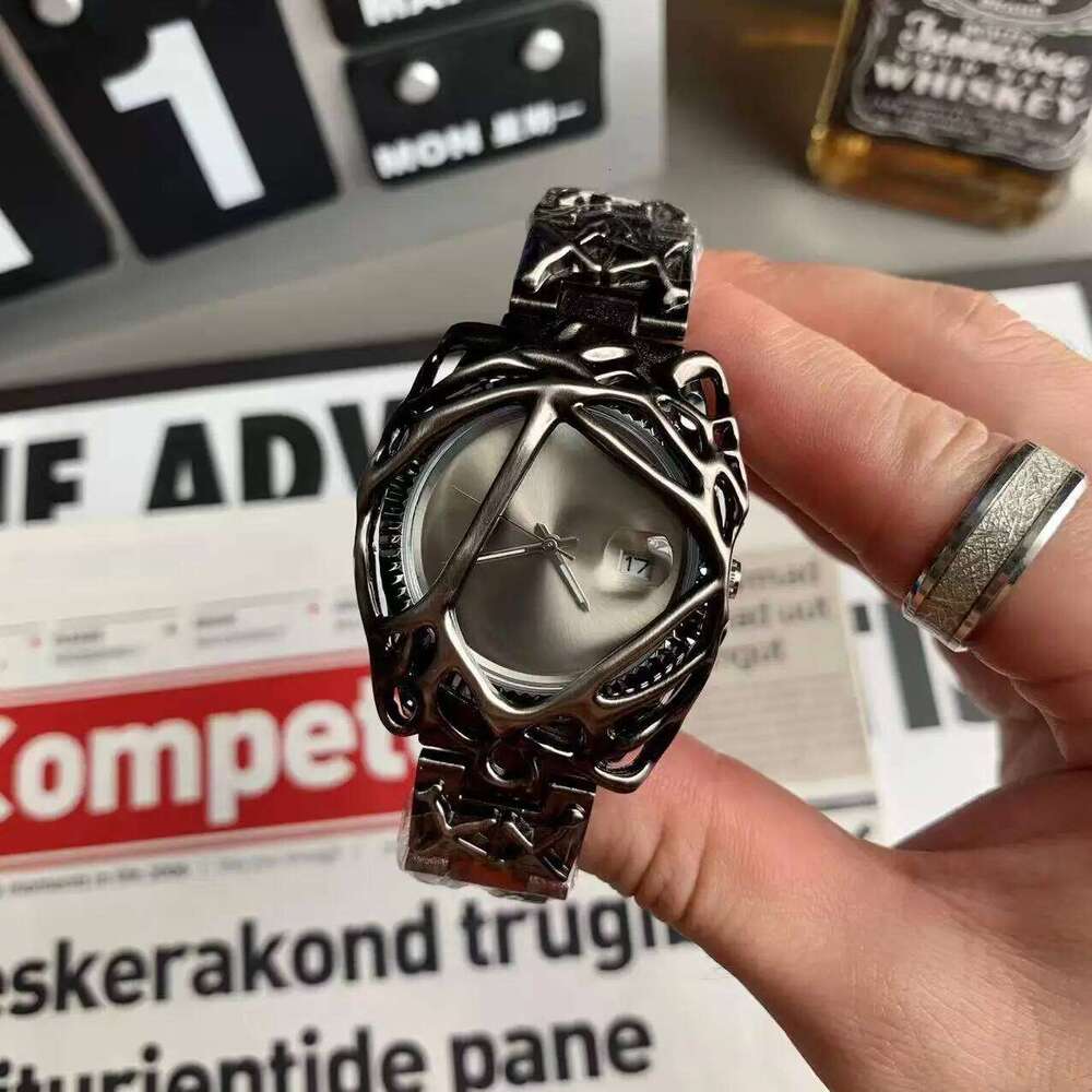 Y2K Alabaster style alien men's medieval high-end calendar waterproof niche design quartz watch ins