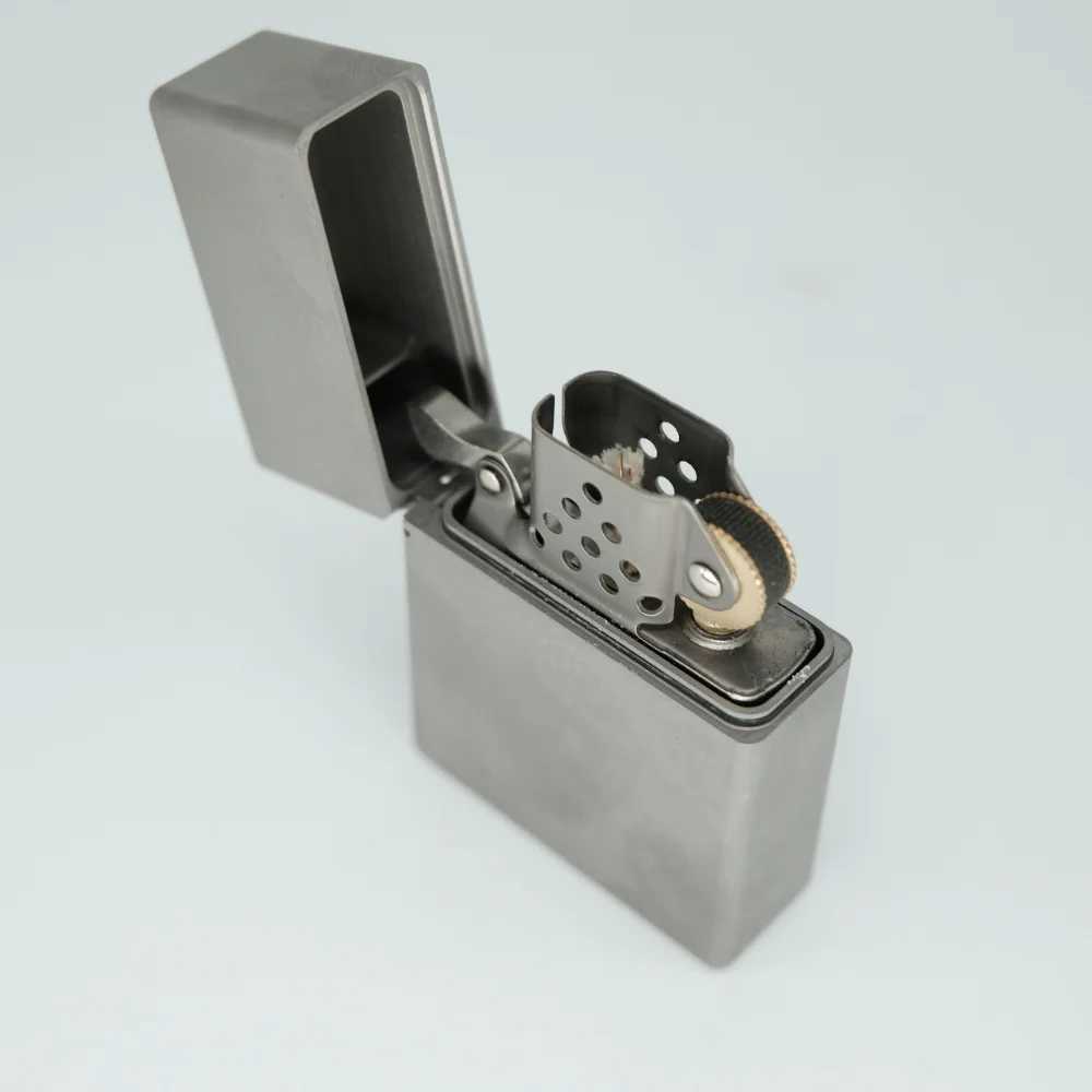 Full Titanium shell Lighter with Titanium Insert Vintage liquid fuel petrol lighter Cigarette accessories Cool outdoor EDC N260311
