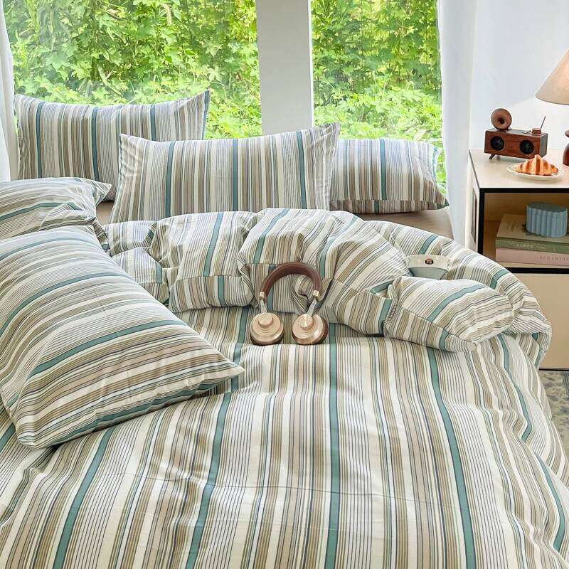 3-piece Two-tone color strip 1* bed cover +2* pillowcase, no filling Soft, comfortable and breathable bedding H260311