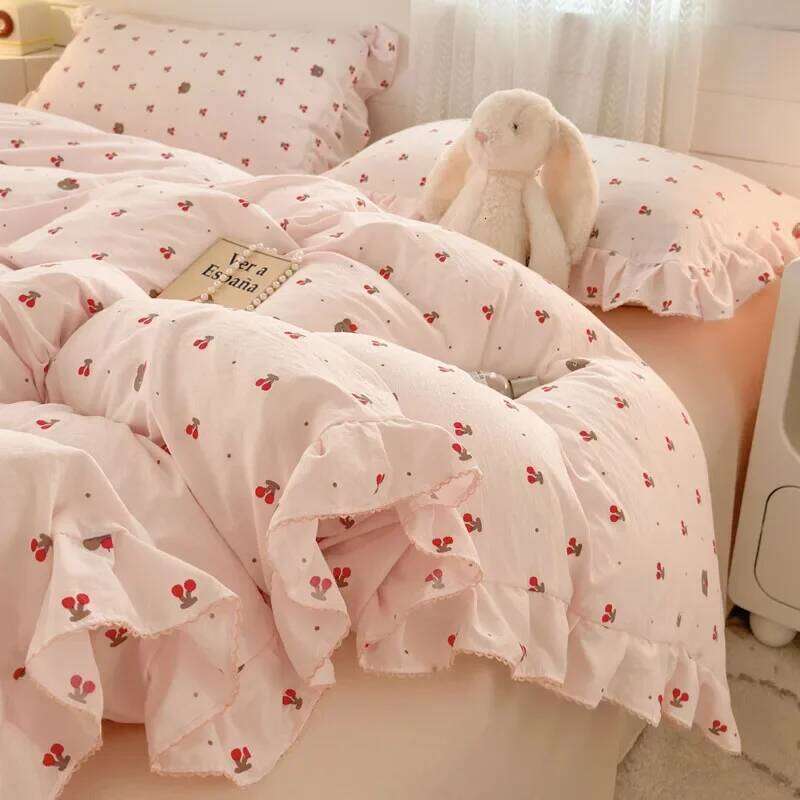 2025 Princess Style Bedding Sets Ruffle Lace Bow Quilt Romantic Bedclothes Decor Woman Girls Bedroom Duvet Cover 4pcs H260311