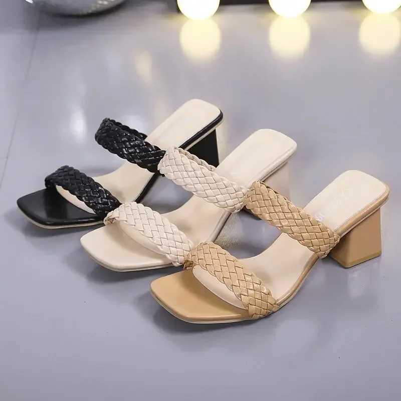 New Fashion Summer New Sandals Thick Heel with Square Head Solid Color Outer Wear High-heeled Womens Size 35-42 K260311