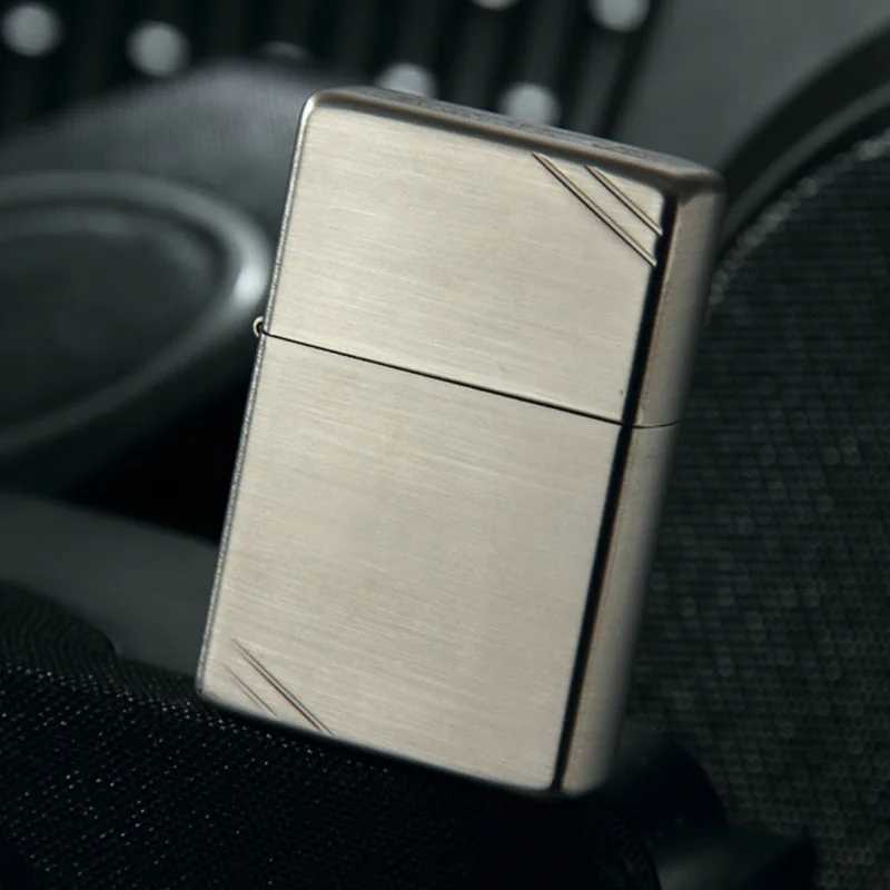 Pure Copper Windproof Metal Personalized Creative Square Head Retro Vintage Parallel Line Kerosene Lighter N260311