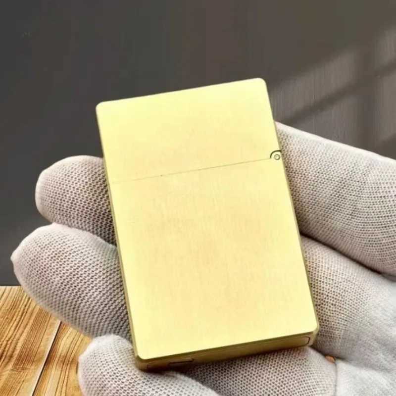 Handmade Brass Ultra-thin Small Heavy Armor Oil Lighter Shaped Creative Windproof Engraved Custom Lighters Mens Lighter N260311