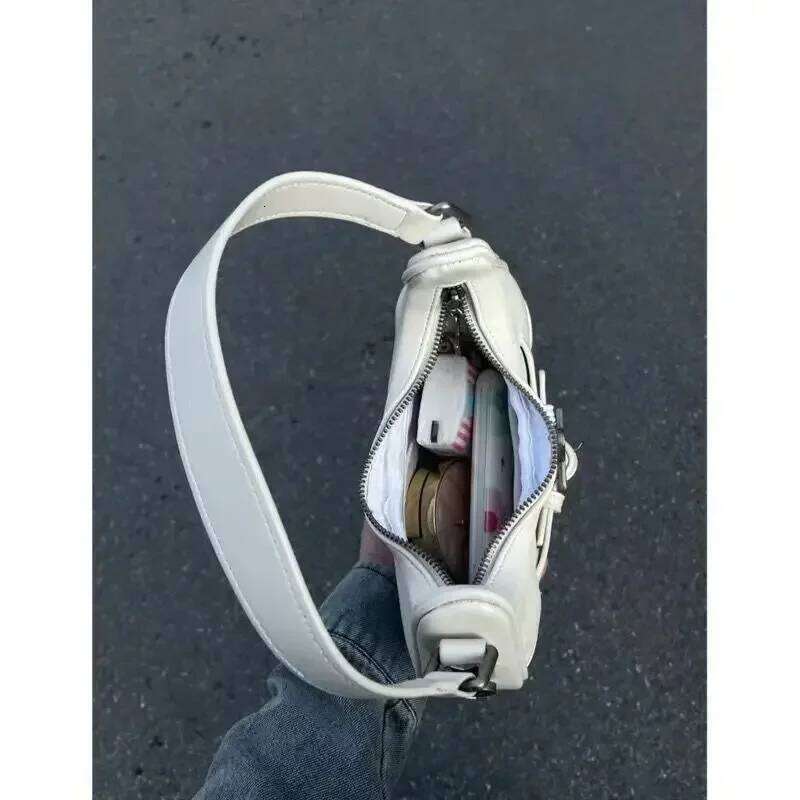 Vintage Star Handbags for Women Fashion Hobos Shoulder Underarm Ladies Clutch Pu Leather Female Armpit Purses Y2k Cool Bag XJ260311