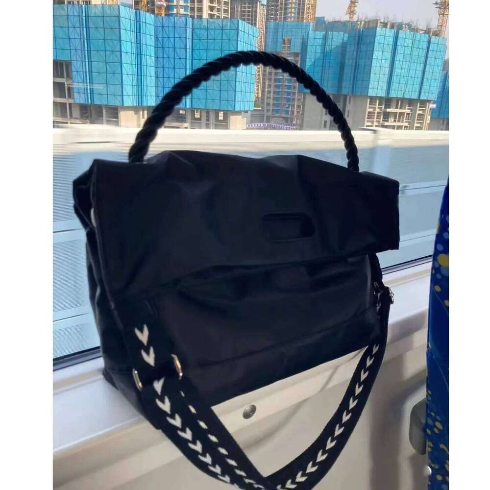 Women's 2023 Shoulder Handbags Fashion Luxury Designer Nylon Tote Bag Women Large Capacity SimpleTravel Black Messenger Bags XJ260311