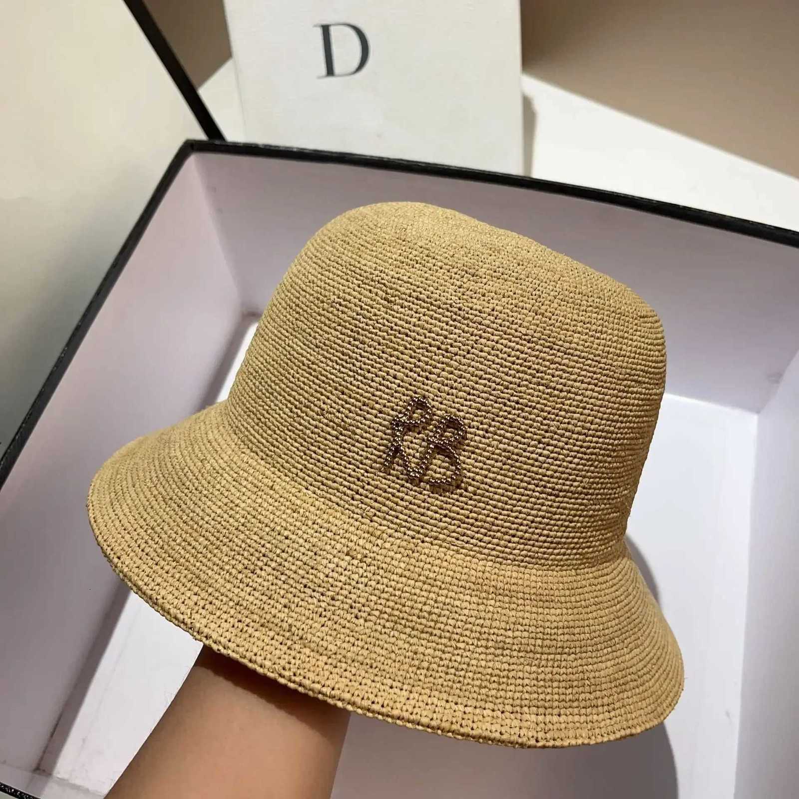 New Designer Raffia Straw Bucket Hat Wen Summer Bikini Beach Hat Fem Korean Travel Sun Protection Breathable Fisherman Hat X260311
