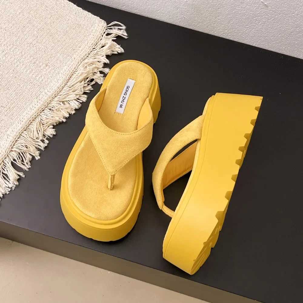 Wedge Outdoor Slippers Womens Summer Thick Bottom Flip Flops Outdoor High Waist Seaside Beach Leisure Flip Flops Suede K260311