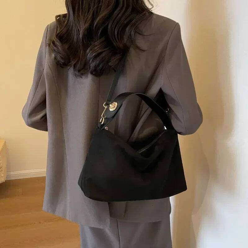 Zip Solid Sewing Thread High Capacity PU Shoulder 2024 Hot Sale Bags for Women Simple Fashion Tote Bolsas Femininas Bolsa XJ260311