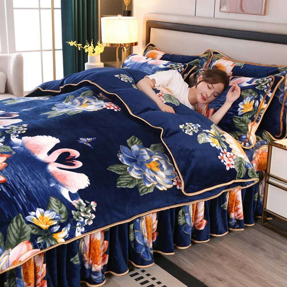Class A Light Milk Bedding Sets Double-Sided Thicken Four-Piece Set Winter Warm Coral Velvet Quilt Cover Bed Skirt H260311 - view 6