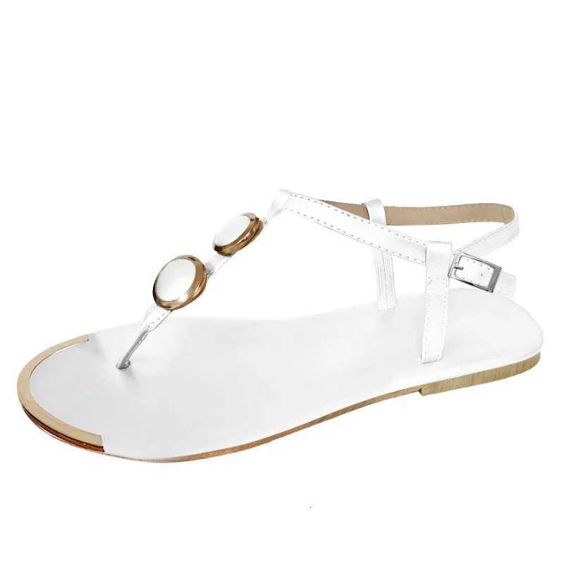 2025The New Summer Sandals Women Fashion Casual Beach Outdoor Flip Flop Sandals Metal Decoration Ladies Flat Shoes Plus Size K260311