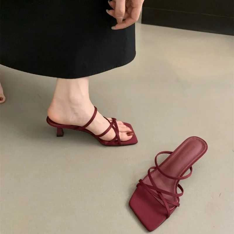 2025 New Toe Elegant Wedge Sandals Womens French Outwear Summer Casual Beach K260311