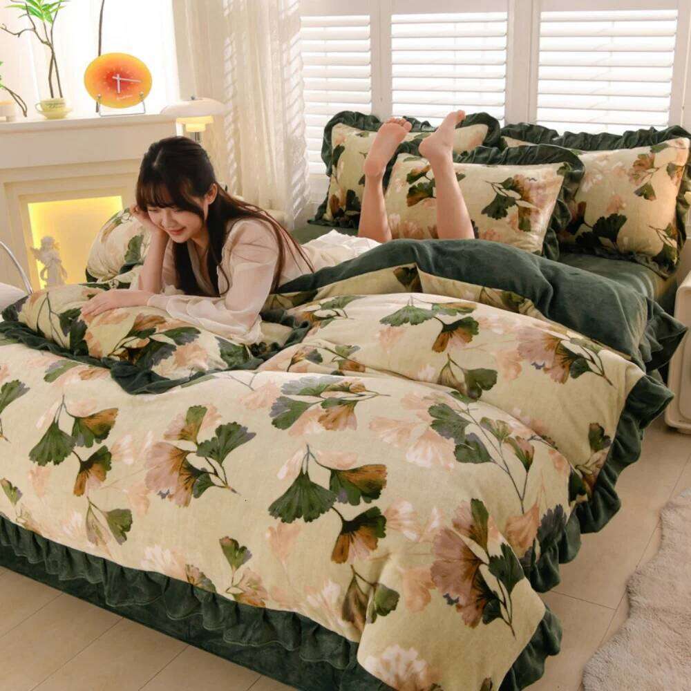 Korean Style Thickened Milk Velvet Four-Piece Winter Warm Soft Duvet Quilt Cover Bed Sheet Pillowcase Bedding Set H260311