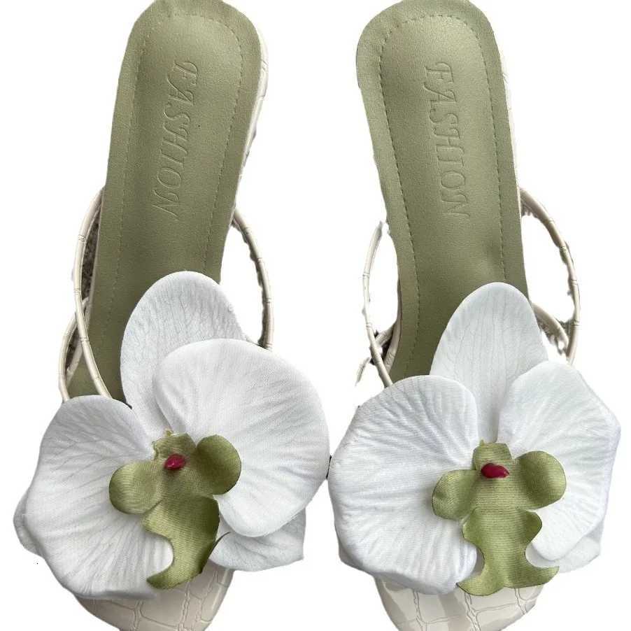 New red high-heeled sandals for women floral flip-flop style perfect for summer wear with skirts K260311