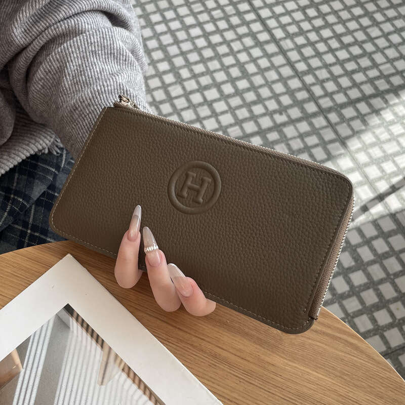 Luxury fashion wallet Genuine Leather For Women Long Zipper Design High End Feel Letter Printed Phone Clutch Card Holder Integrated New Simple Wallet
