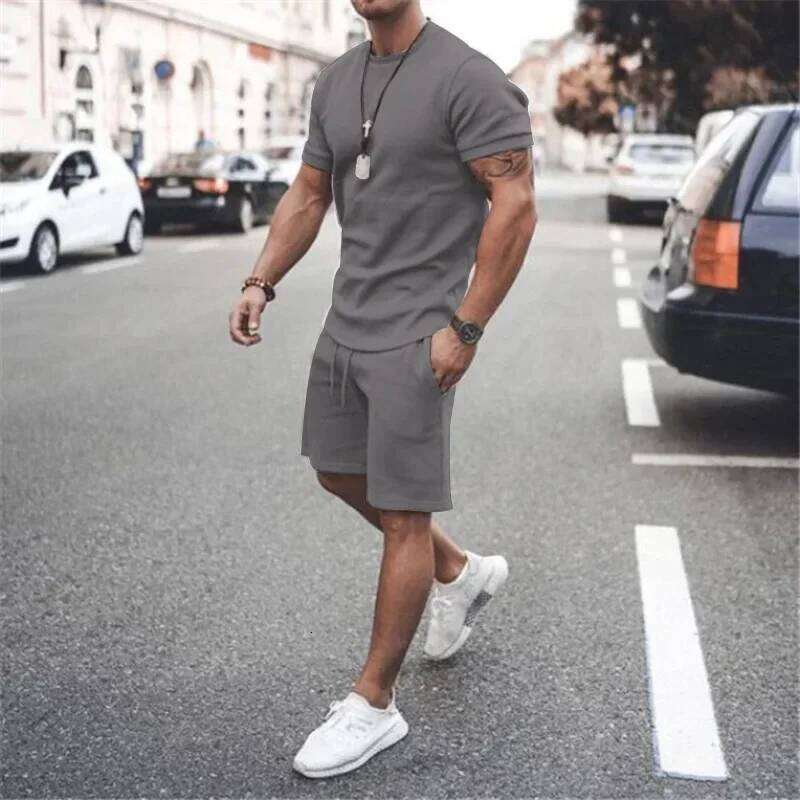 Solid Europe and The United States Men's 13 Color Summer New Short Sleeve Tshirt +Shorts 2pcs Set Leisure Sports Men Suit