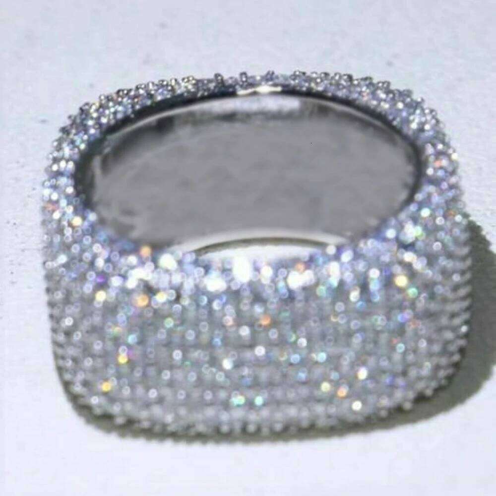 Huitan Luxury Crystal Cubic Zirconia for Women Fashion Geometric Band Design Bridal Wedding Party Rings Gorgeous Jewelry H260312