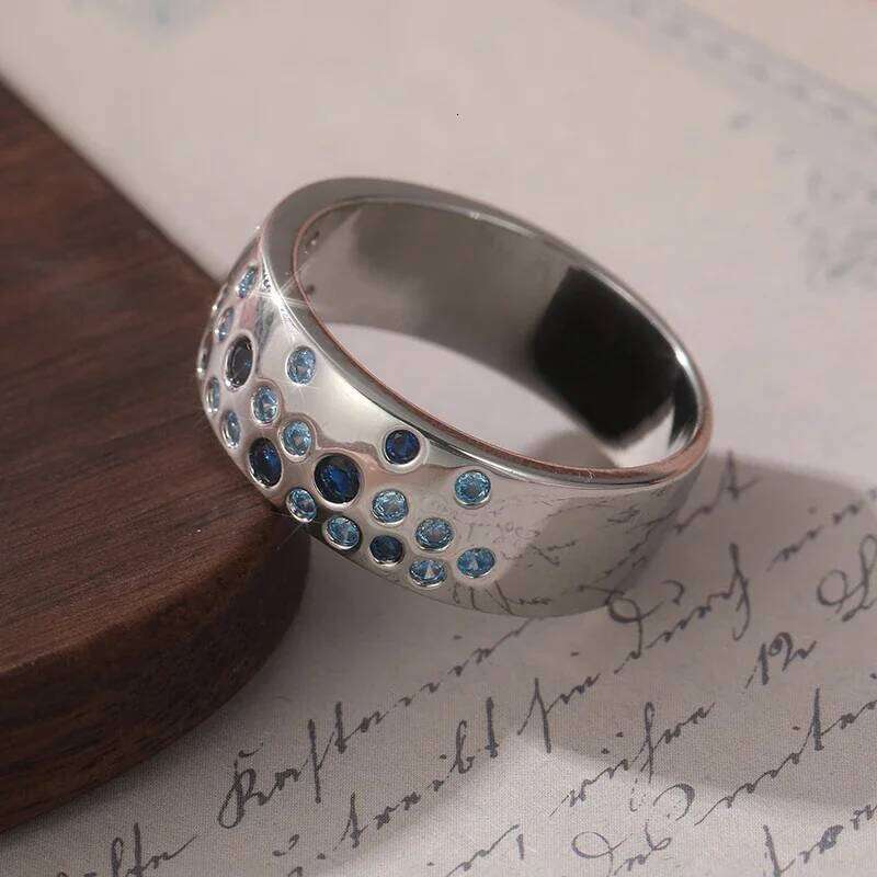 Fashionable and Classic Wide Face with Round Blue Zirconia Index Ring Is A Sparkling Jewelry for Women's Holiday Party H260312