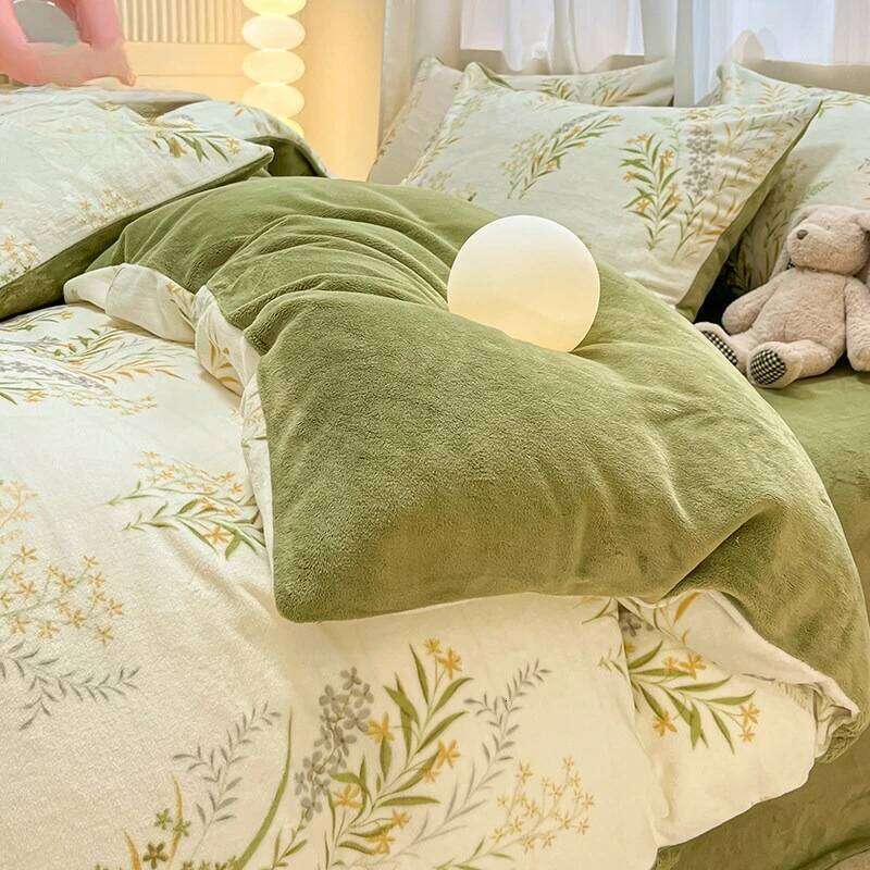 4pc milk four-piece set 2025 New autumn coral velvet quilt cover, bed sheet and pillow, winter fleece bedding H260312