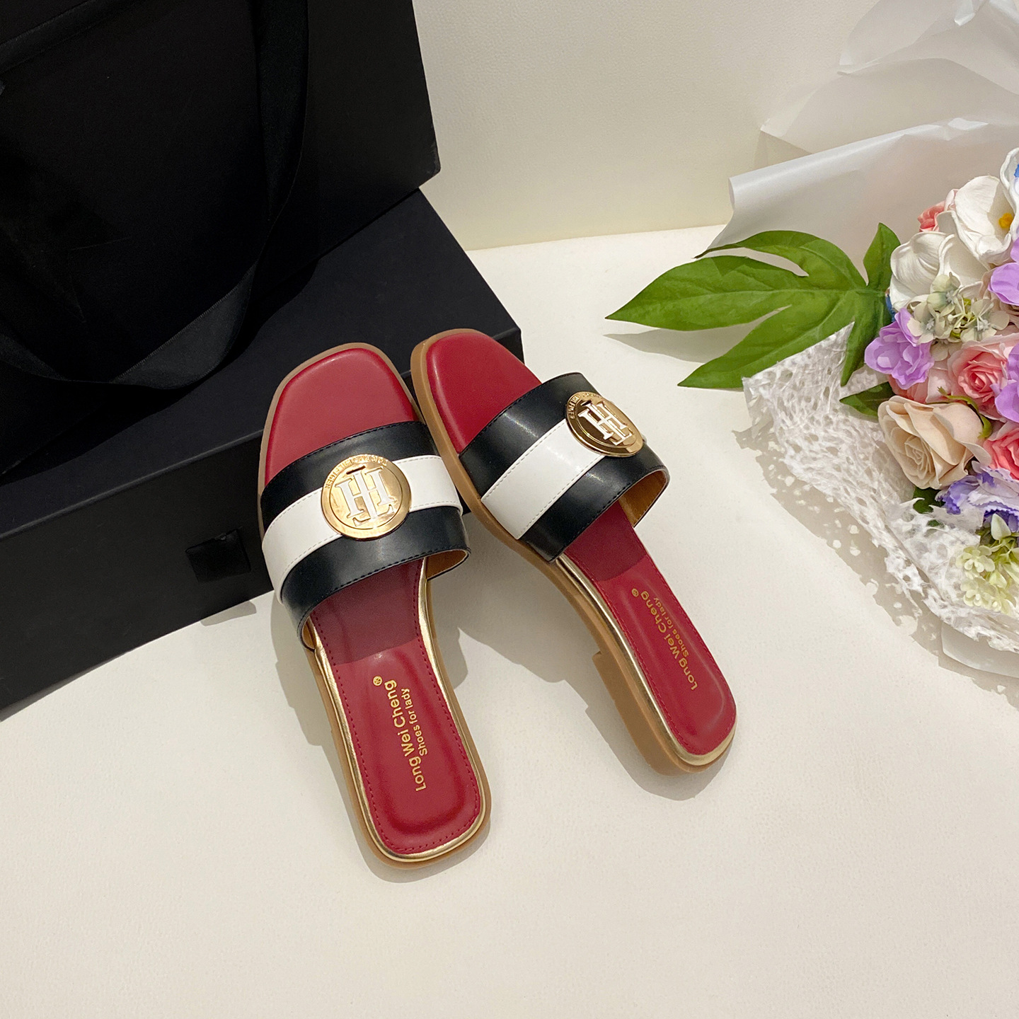New Design Summer Fashion One-Piece Sandals for Women, Outdoor Anti-Slip Beach Big Size Women's Sandals, Free Shipping