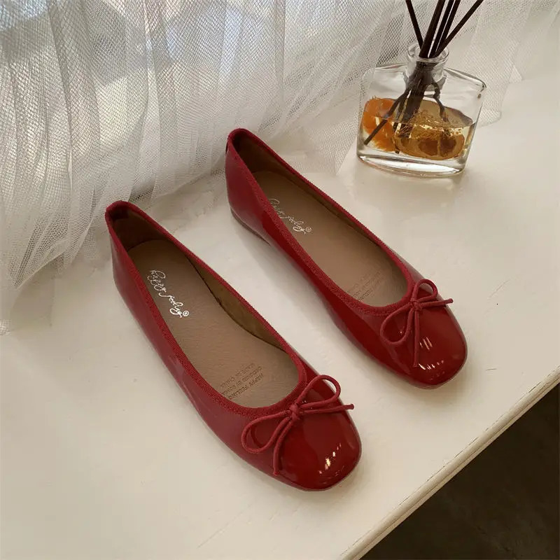 Women Flat Heel Outdoor Casual Mary Jane Red Shoes Fashion Shallow Slip On Ladies Elegant Ballerinas Soft 260306