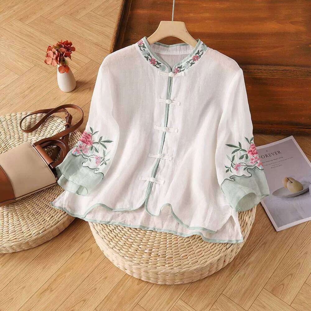 Loose Embroidered T-Shirts Women's Clothes Summer Vintage Woman Tshirt Casual Cotton Linen Ethnic Style Ladies T Shirt Blusas MAKOUFEI