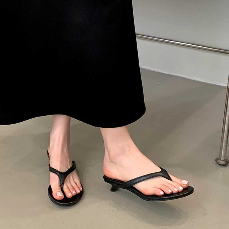 SUOJIALUN 2025 Summer New Women Slipper Fashion Narrow Band Slip On Flip Flop Shoes Square Low Heel Outdoor Sandals K260312