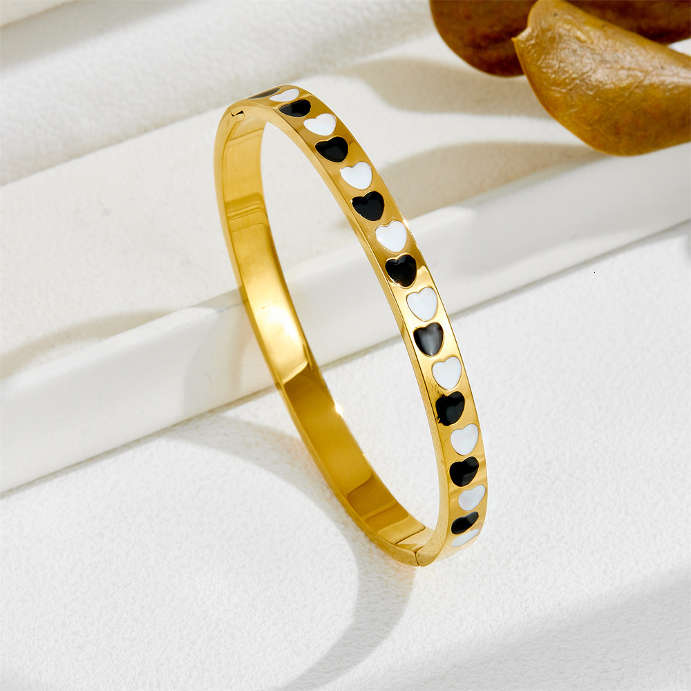 Luxury Brand Designer Jewelry Women Fashion Heart-shaped Bracelet High-end Women's Jewelry Light Luxury Titanium Bracelet Designer Steel Bracelet