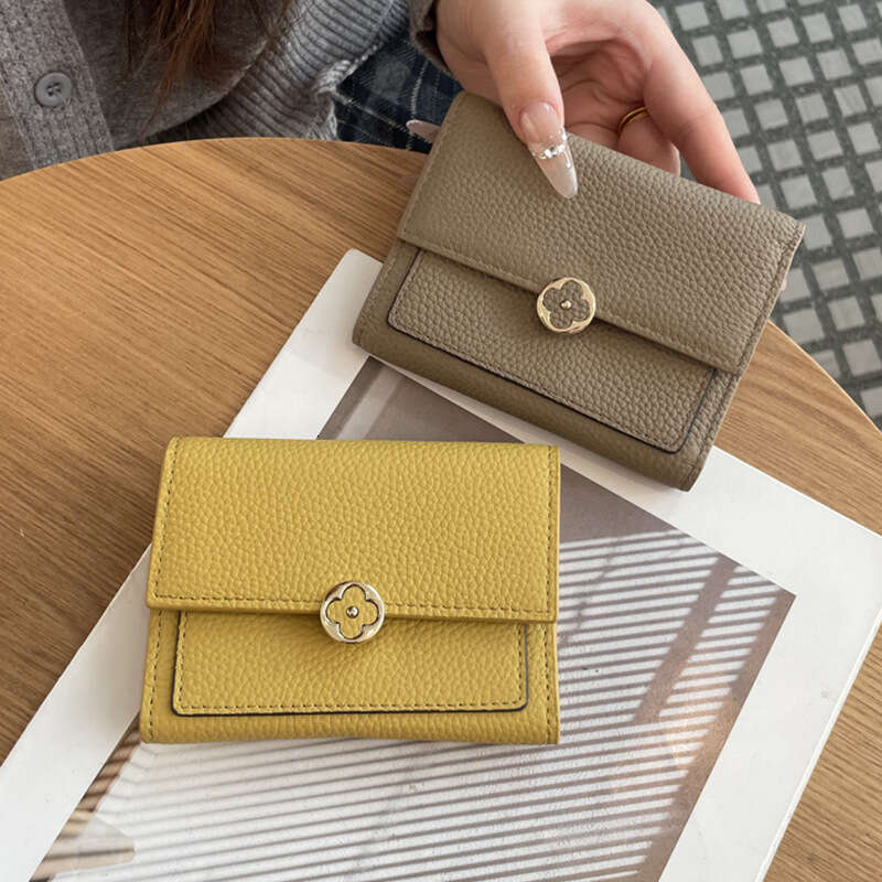 Luxury fashion wallet Genuine Leather Short For Women New Model Multi Card Slot Coin Purse With Plum Blossom Clasp Bank Card Wallet