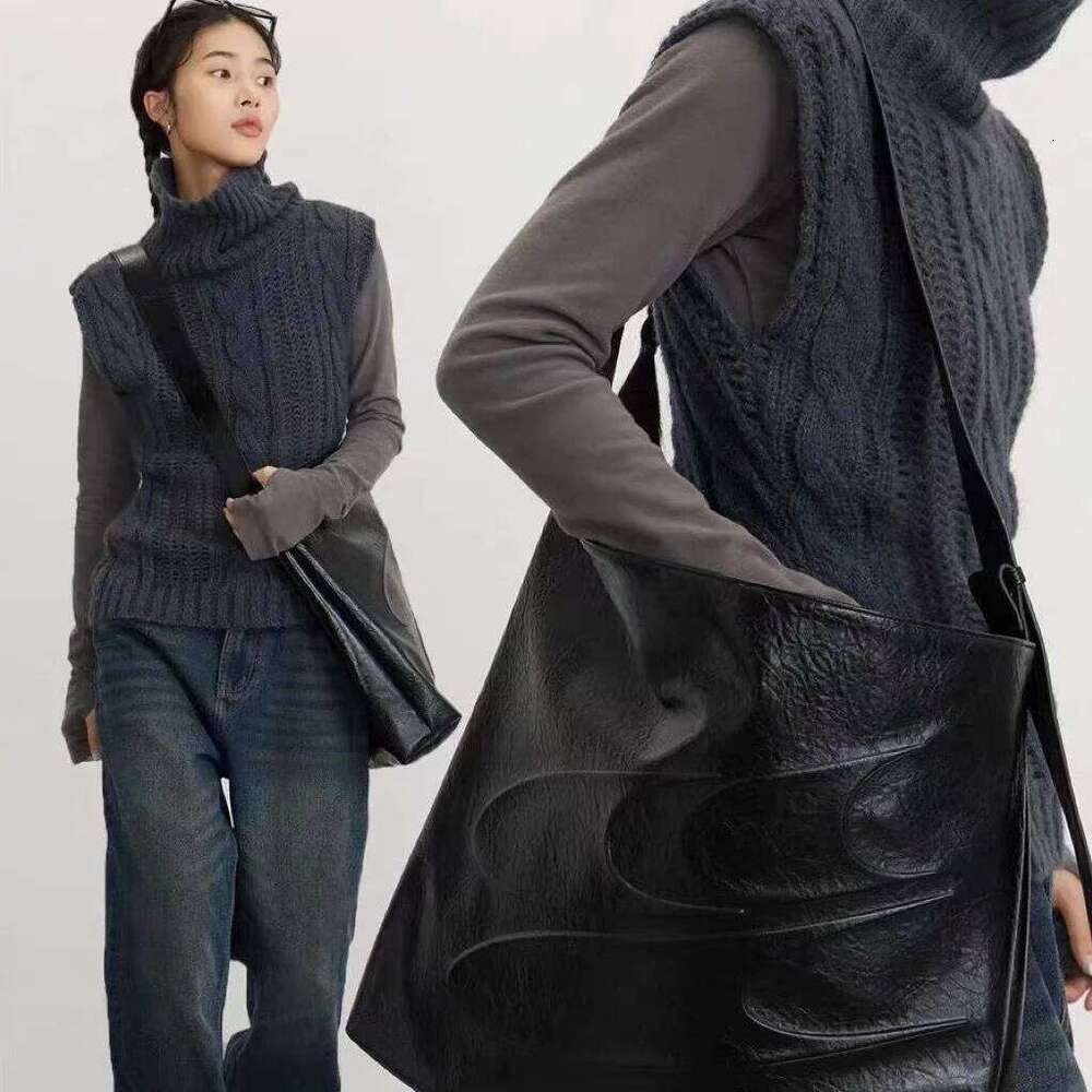 Black Minimalist Oil Wax Tote Large Capacity PU Handbag Pad Clothing Storage Stylish Cool Men Women Street Shoulder Bag