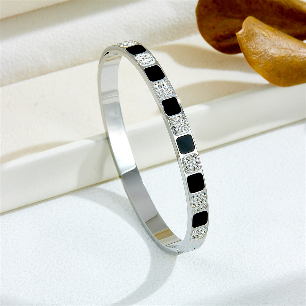 Luxury Brand Designer Jewelry Women Trendy Personality European And American Style Titanium Steel Bracelet Light Luxury Ins Style Jewelry Bracelet For