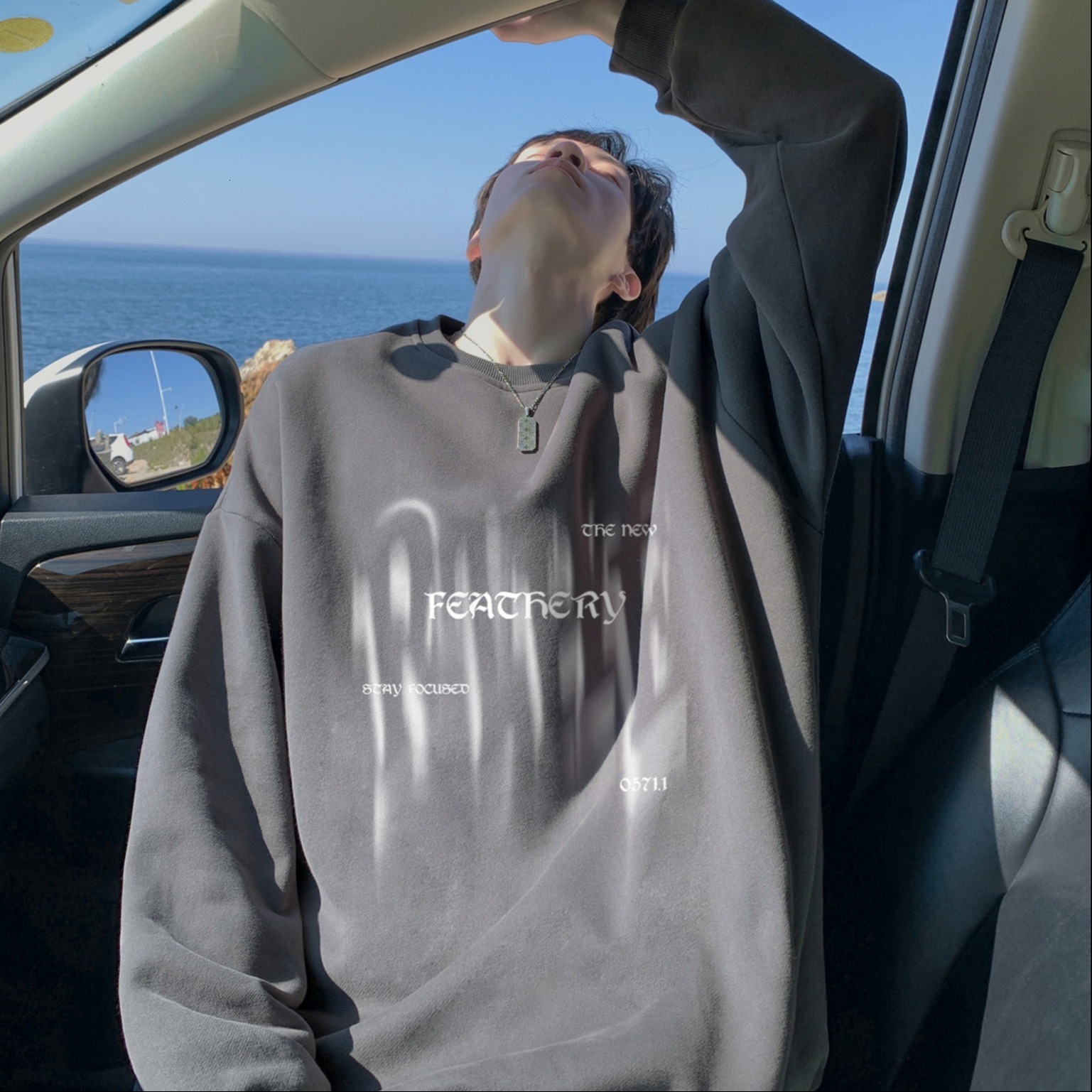Heavyweight Crew Neck Sweatshirt Designer Hoodie For Men And Women Autumn And Winter Fleece-lined Style Loose Fit Plus Size Hoodless Base Shirt Couple