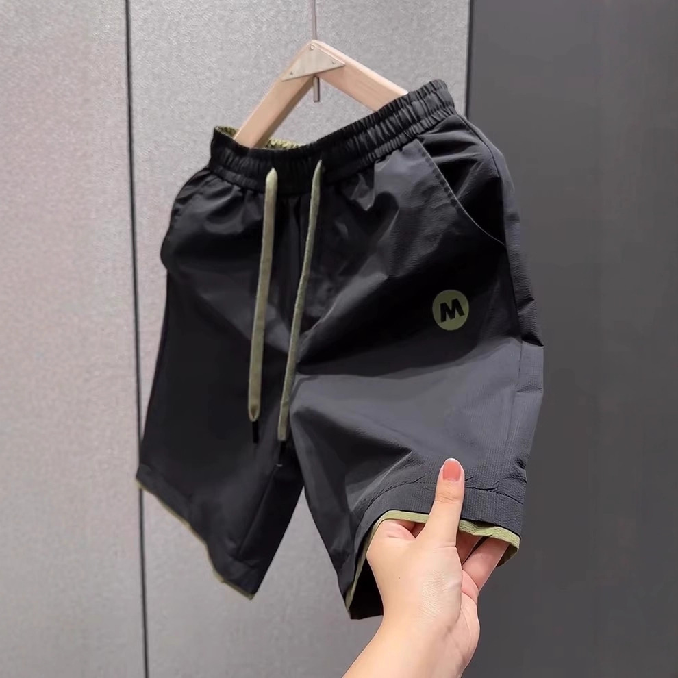 2026 New Designer Luxury Brand Men's Summer Lightweight Shorts Men's European Style Medium Length Breathable Quick Drying Beach Pants Fashio