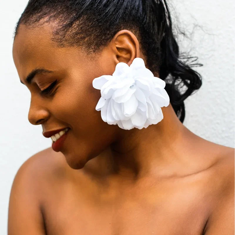 Exaggerated Big Flower Stud Earrings For Women Fluffy Fabric Petal Earring Romantic Party Wedding Trend 2023 Jewelry 260309