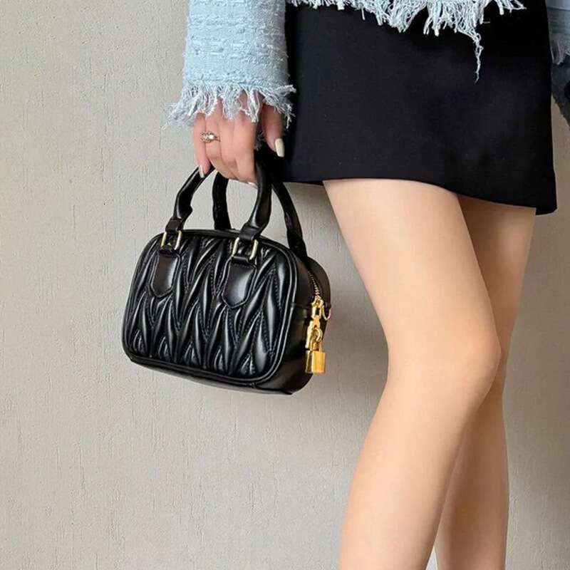 Luxury Shoulder Bags Totes Hobo New Style Sheepskin Pleated Mini Bowling Boston Handheld Pillow High Quality Crossbody Bag For Women SENYY