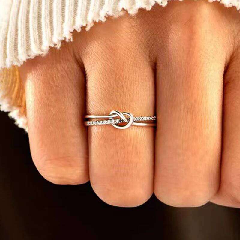 Huitan Dainty Wedding Ring Lady Delicate Jewelry with Bright Zirconia Trendy Silver Color Finger Accessories for Engagement H260312