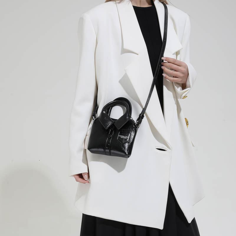 Spring new fashion cute women's handbag fashion shoulder bag, with high-end casual crossbody bag designer bag