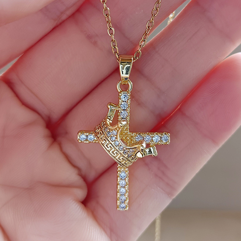Y2K Hip-hop Cross Men Women Stainless Steel Fashion Gold Crown Zircon Pendant Light Necklace Jewelry Gift 240902