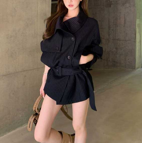 Striped V-neck trench coat for women in autumn 2026 - a new style with high-end feel, loose and elegant mid-length top. H260312
