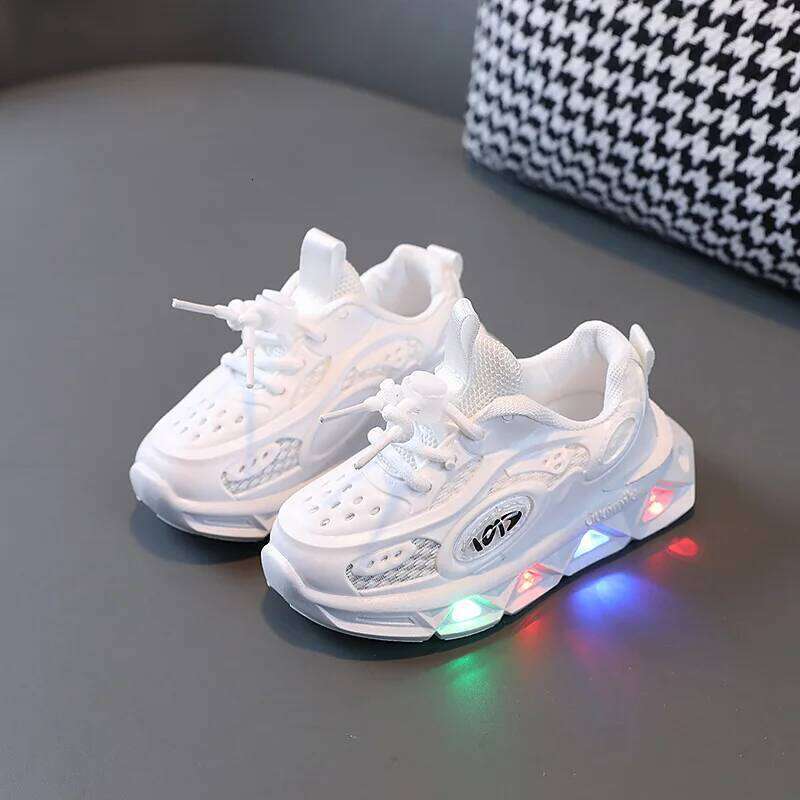2023 Boys New Cartoon Sneakers Children Baby Spring Breathable Mesh LED Luminous Sports Kids Casual Autumn Light Up Shoes H260312