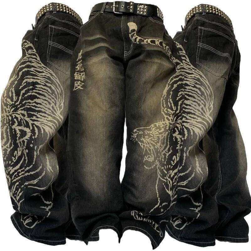 Fashion New Oversized Pattern Baggy Jeans Men Y2K Street Vintage Rock Casual Straight High Waist Wide Leg Trousers 26Y0312