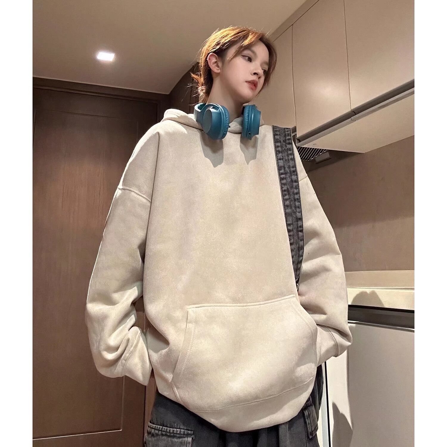 Retro Heavy-duty Dark Plum Purple Suede Hooded Sweatshirt For Men Designer Hoodie And Women Loose And Stylish Solid Color Jacket For Students In Autum