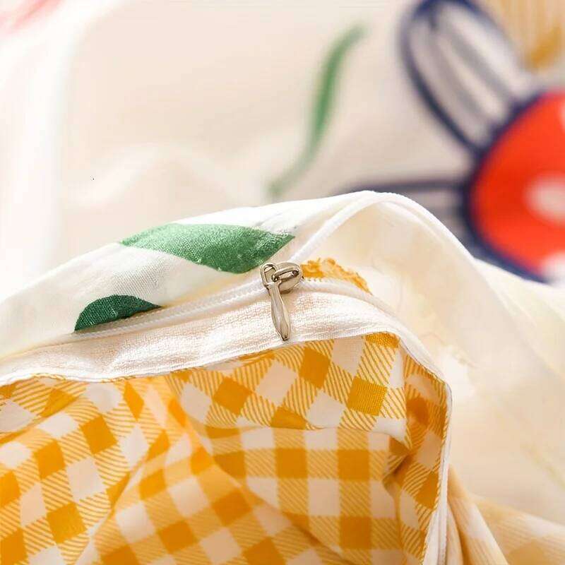 Soft Delicate Floral Pattern Styles Duvet Cover and Four Piece Sheet Set with Washed Cotton Bedding on The Bed H260312