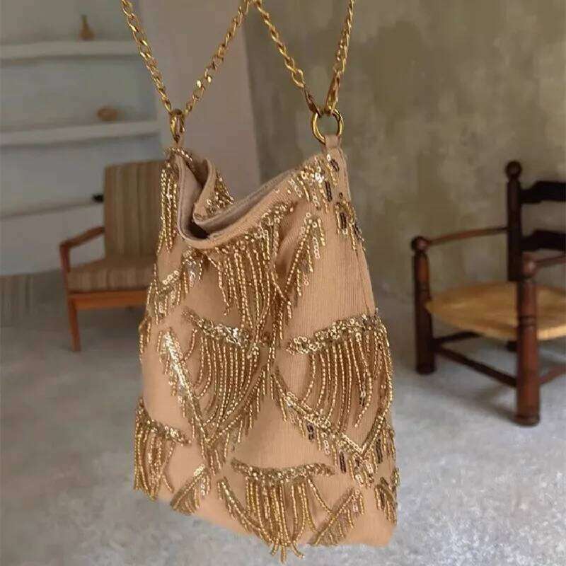 Fashion Dinner Women's 2025 Spring New Sequined Fringed Portable Shoulder Versatile Elegant Messenger Bag