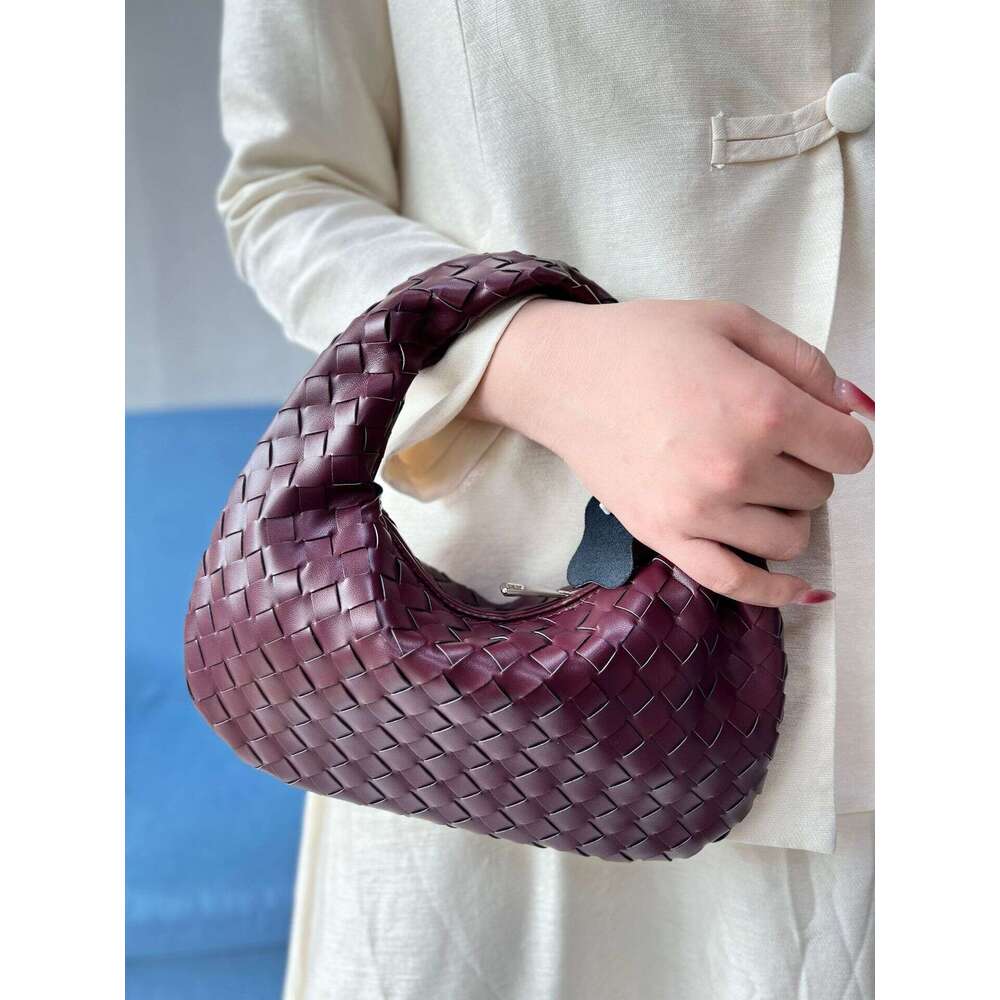 Cross-Border Hot-Selling Handmade Woven Amazon Horn Handheld Tote Dumpling Bag In Stock Wholesale