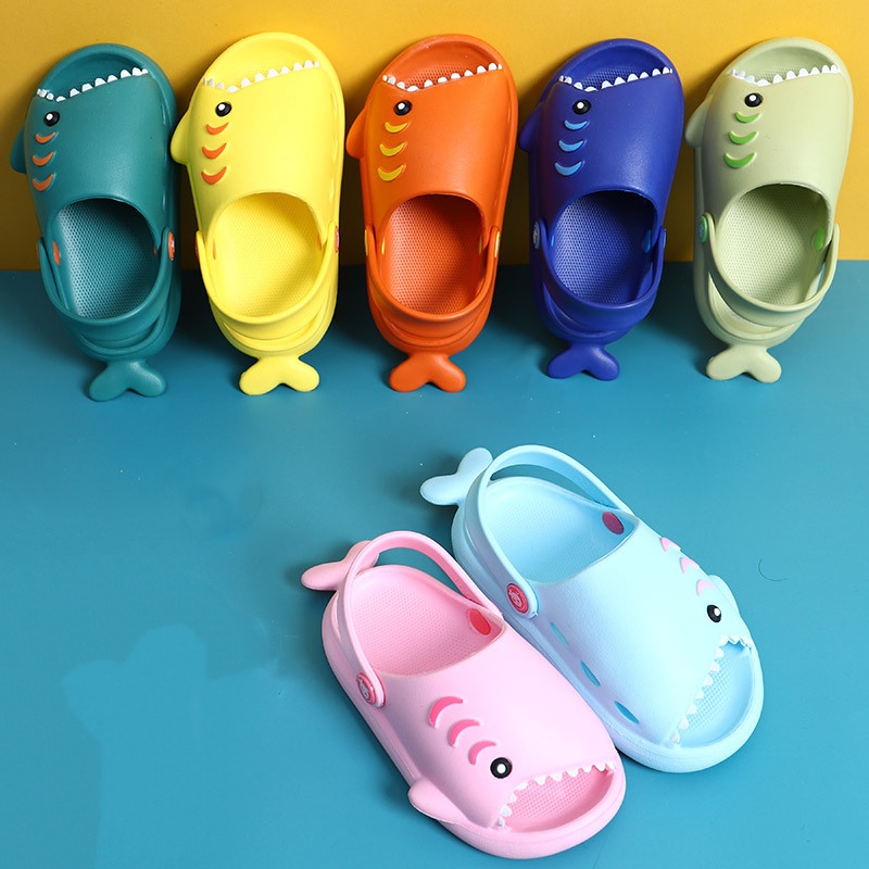 Kids Shark Slippers Non-Slip EVA Beach Sandals with Heel Strap for Toddler Boys Girls Eco-Friendly Safety Sof Durable Free shipping