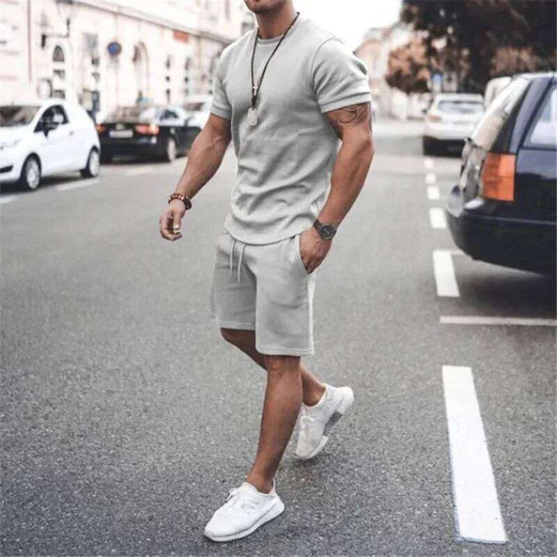 Solid Europe and The United States Men's 13 Color Summer New Short Sleeve Tshirt +Shorts 2pcs Set Leisure Sports Men Suit