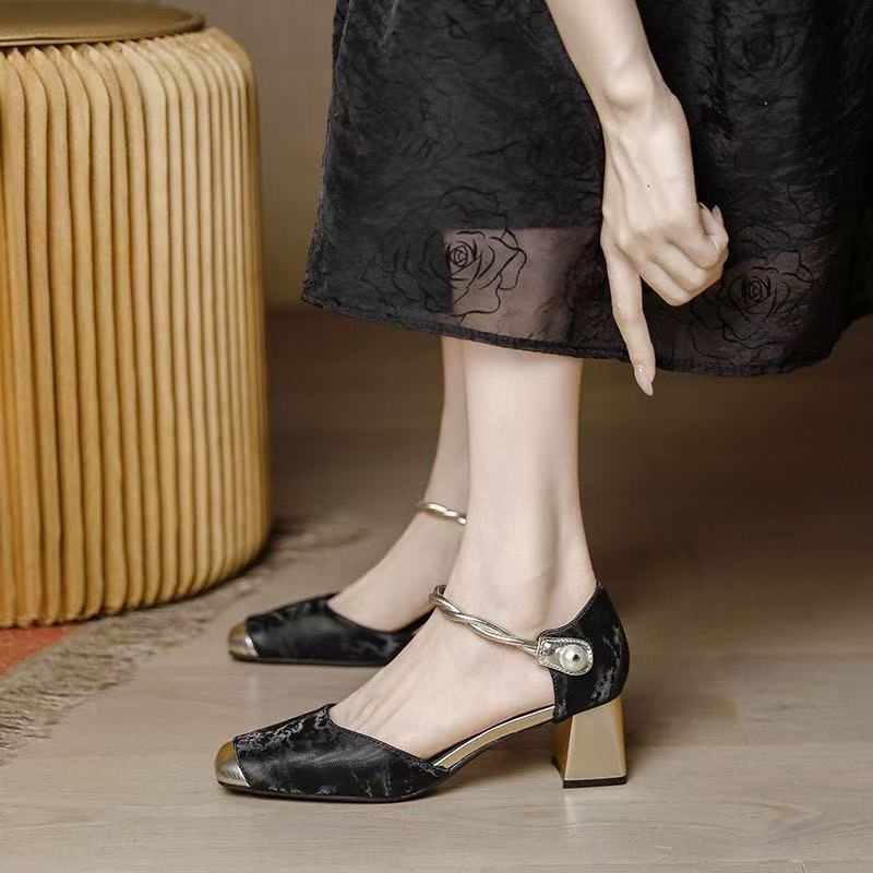 STAOXINDIKE Outdoor Recreation Fashion Low Heel Kitten Heel Fabric Red Open Strap Casual True to Size Narrow Affordable Synonyms