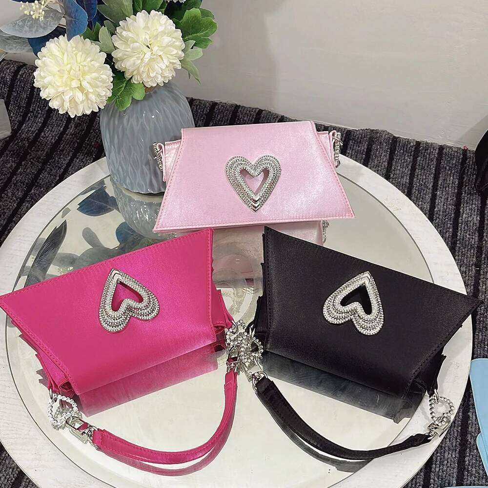 Fashion Heart Rhinestone Handbags Luxury Satin Evening Bags For Women Diamonds Designer Shoulder Bag Silk Wedding Clutch
